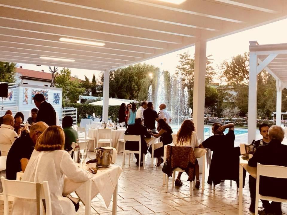 Hotel Santacroce Meeting Sulmona Exterior photo