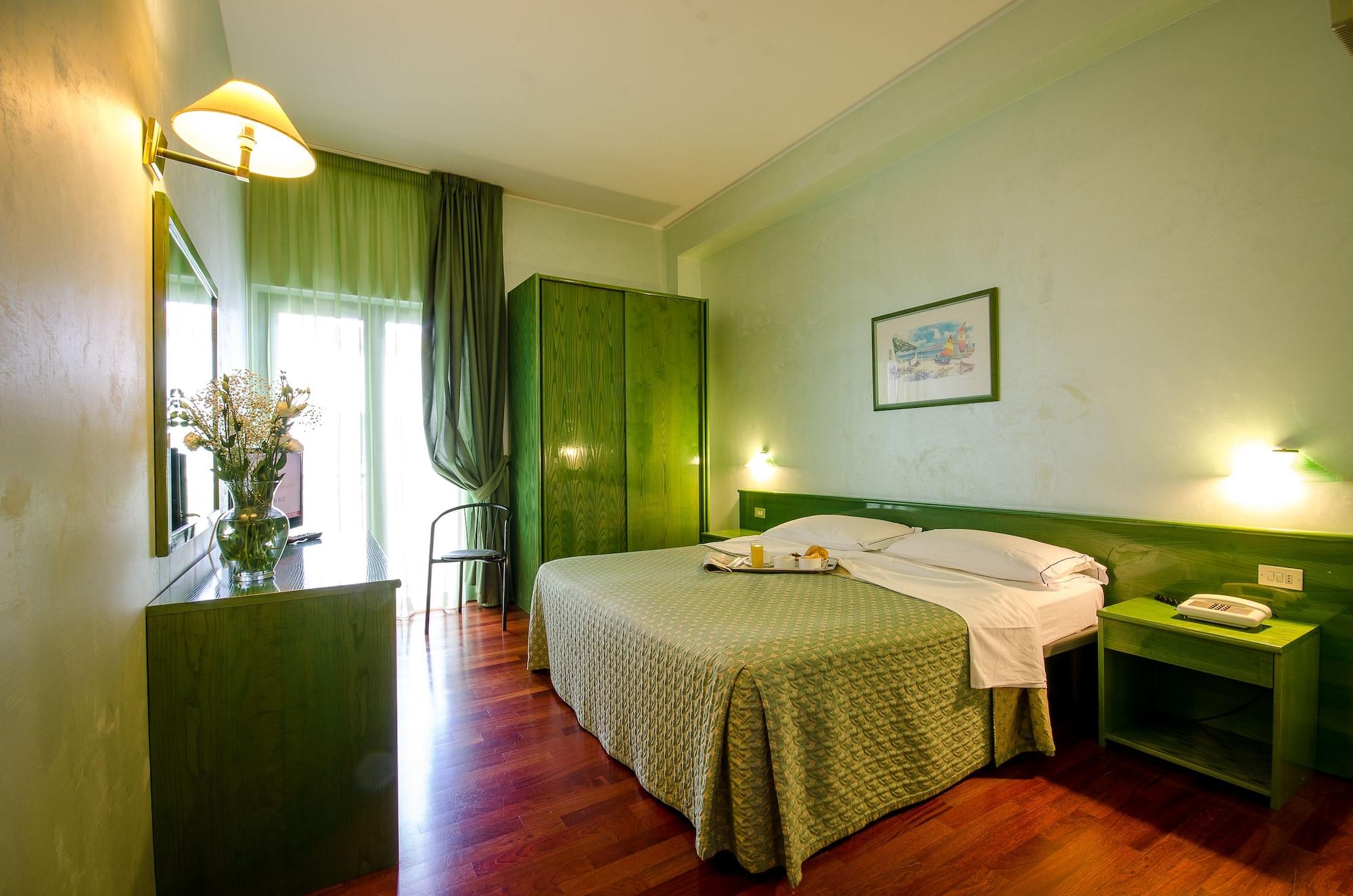Hotel Santacroce Meeting Sulmona Exterior photo